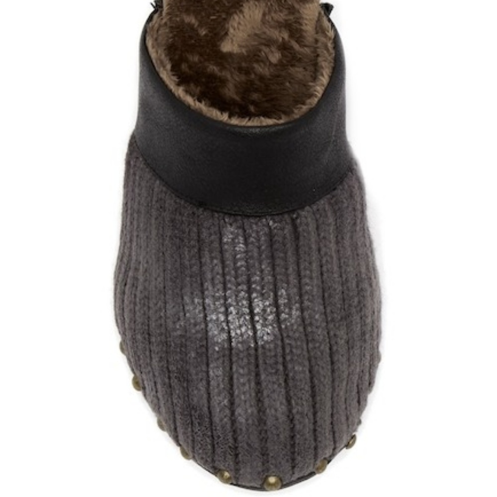 Size 6 Muk Luks Mule Clog with Faux Fur - Picture 3 of 7